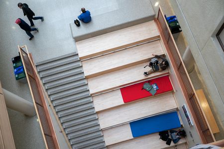 tagreuters.com2025binary_LYNXNPEL2Q0HC-VIEWIMAGE