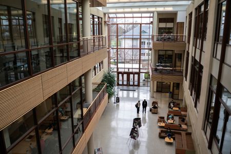 tagreuters.com2025binary_LYNXNPEL2Q0HD-VIEWIMAGE