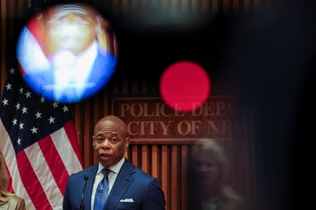 tagreuters.com2025binary_LYNXNPEL3211S-VIEWIMAGE