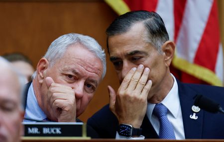 tagreuters.com2025binary_LYNXNPEL3900M-VIEWIMAGE