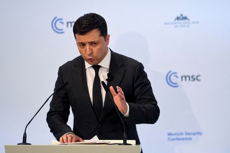 tagreuters.com2022binary_LYNXMPEI1I0CN-VIEWIMAGE