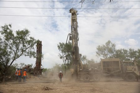 tagreuters.com2022binary_LYNXMPEI750BG-VIEWIMAGE