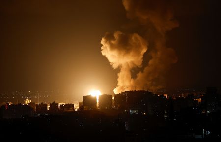 tagreuters.com2023binary_LYNXMPEJ410UK-VIEWIMAGE