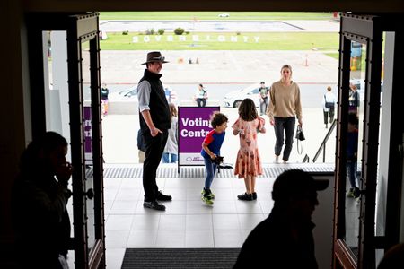 tagreuters.com2023binary_LYNXMPEJ9D05D-VIEWIMAGE