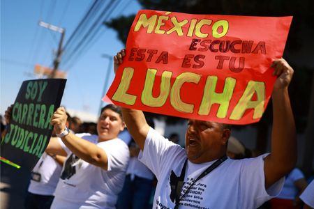 tagreuters.com2024binary_LYNXMPEK7L0QY-VIEWIMAGE