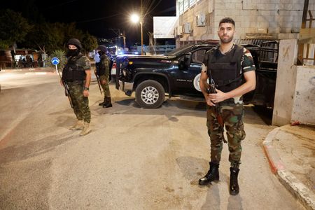 tagreuters.com2024binary_LYNXMPEK9N0LU-VIEWIMAGE