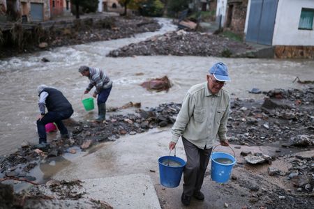 tagreuters.com2024binary_LYNXMPEK9T0SV-VIEWIMAGE