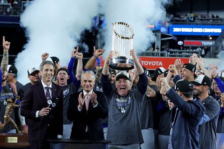 tagreuters.com2024binary_LYNXMPEK9U04U-VIEWIMAGE