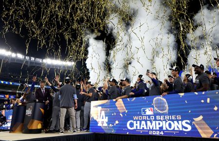 tagreuters.com2024binary_LYNXMPEK9U04Y-VIEWIMAGE