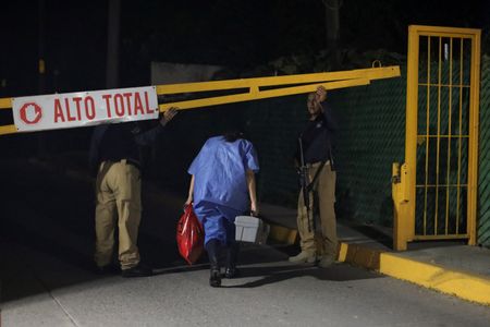 tagreuters.com2024binary_LYNXMPEKA60WB-VIEWIMAGE