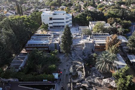 tagreuters.com2024binary_LYNXMPEKBI0CG-VIEWIMAGE