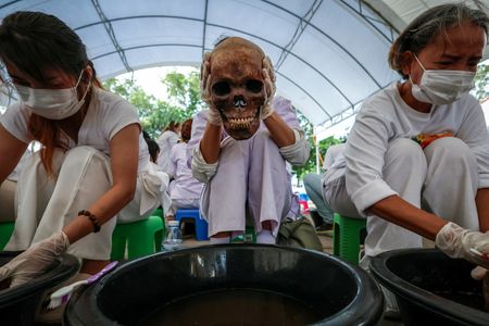 tagreuters.com2024binary_LYNXMPEKBJ0UK-VIEWIMAGE