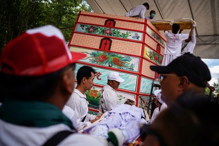 tagreuters.com2024binary_LYNXMPEKBJ0UO-VIEWIMAGE