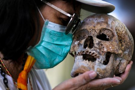 tagreuters.com2024binary_LYNXMPEKBJ0UW-VIEWIMAGE