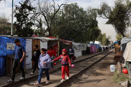 tagreuters.com2025binary_LYNXMPEL070J6-VIEWIMAGE