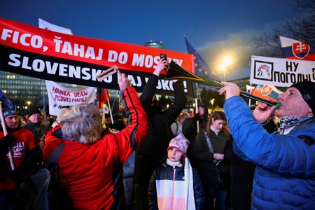 tagreuters.com2025binary_LYNXMPEL090RR-VIEWIMAGE