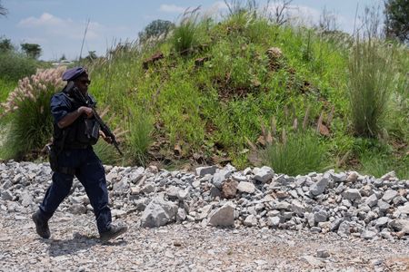 tagreuters.com2025binary_LYNXMPEL0E0MV-VIEWIMAGE