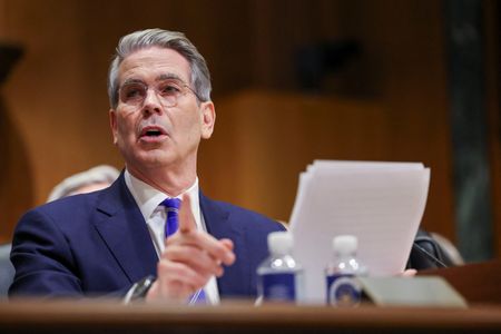 tagreuters.com2025binary_LYNXMPEL0F0SD-VIEWIMAGE