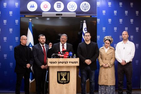 tagreuters.com2025binary_LYNXMPEL0F0WX-VIEWIMAGE