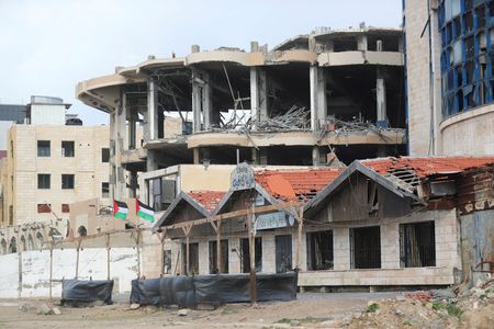 tagreuters.com2025binary_LYNXMPEL160GW-VIEWIMAGE