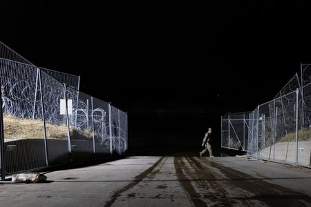 tagreuters.com2025binary_LYNXMPEL160UY-VIEWIMAGE