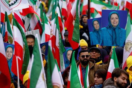 tagreuters.com2025binary_LYNXMPEL1707N-VIEWIMAGE