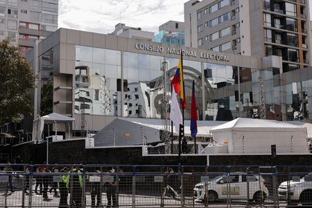 tagreuters.com2025binary_LYNXMPEL190S0-VIEWIMAGE