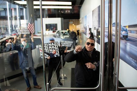 tagreuters.com2025binary_LYNXMPEL290EQ-VIEWIMAGE