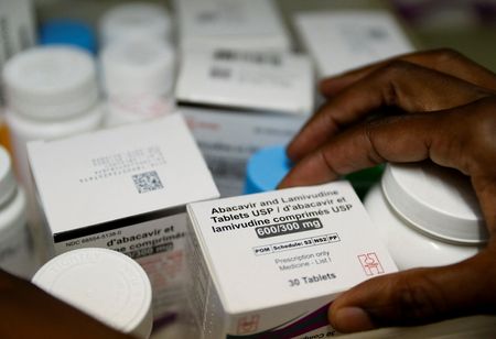 tagreuters.com2025binary_LYNXMPEL2A08Z-VIEWIMAGE