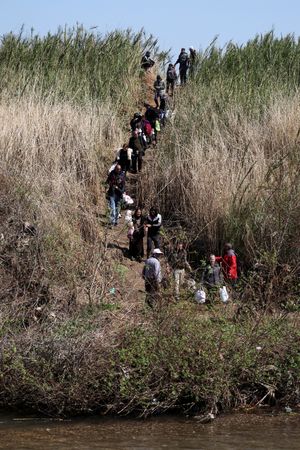 tagreuters.com2025binary_LYNXMPEL2A0MI-VIEWIMAGE