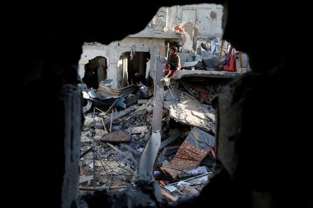 tagreuters.com2025binary_LYNXMPEL2H08D-VIEWIMAGE