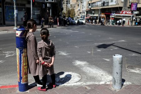 tagreuters.com2025binary_LYNXMPEL2H0NS-VIEWIMAGE