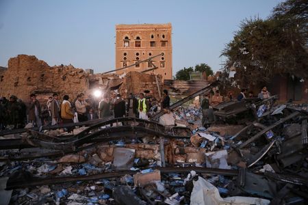 tagreuters.com2025binary_LYNXMPEL2J03J-VIEWIMAGE