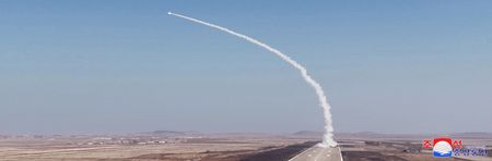 tagreuters.com2025binary_LYNXMPEL2J154-VIEWIMAGE