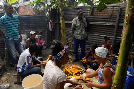 tagreuters.com2025binary_LYNXMPEL3D0EP-VIEWIMAGE