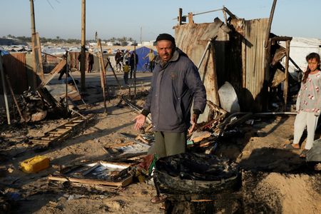 tagreuters.com2025binary_LYNXMPEL3G04T-VIEWIMAGE