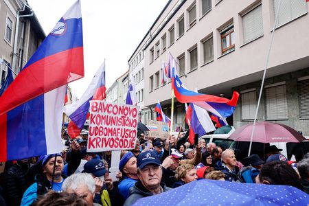 tagreuters.com2025binary_LYNXMPEL3H0AQ-VIEWIMAGE