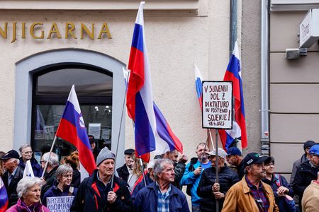 tagreuters.com2025binary_LYNXMPEL3H0AT-VIEWIMAGE