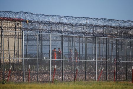 tagreuters.com2025binary_LYNXMPEL3K0VR-VIEWIMAGE