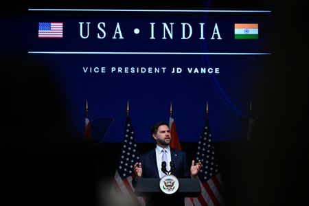 tagreuters.com2025binary_LYNXMPEL3L0E9-VIEWIMAGE