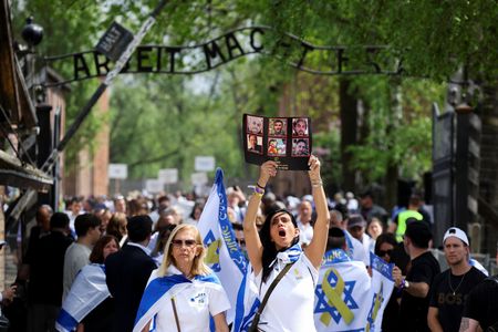 tagreuters.com2025binary_LYNXMPEL3N0PD-VIEWIMAGE