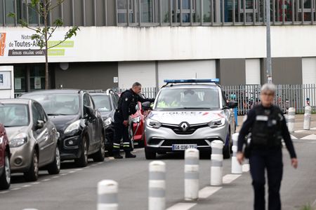 tagreuters.com2025binary_LYNXMPEL3N0PK-VIEWIMAGE