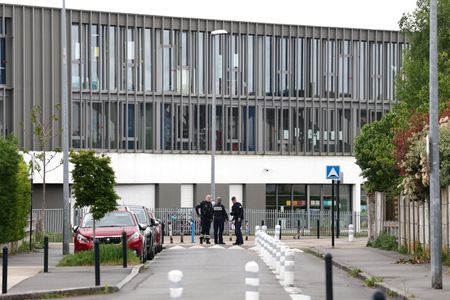 tagreuters.com2025binary_LYNXMPEL3N0PM-VIEWIMAGE