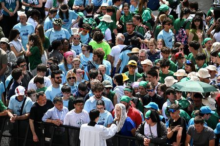 tagreuters.com2025binary_LYNXMPEL3Q04Q-VIEWIMAGE