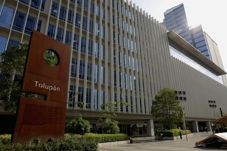 tagreuters.com2025binary_LYNXMPEL4516E-VIEWIMAGE