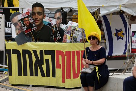 tagreuters.com2025binary_LYNXMPEL4C0RL-VIEWIMAGE