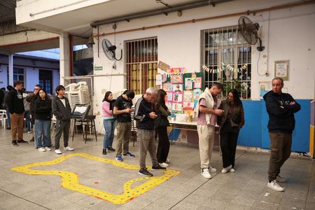 tagreuters.com2025binary_LYNXMPEL4H0MU-VIEWIMAGE