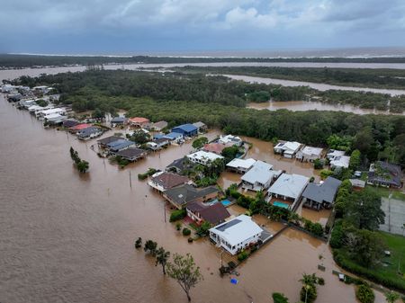 tagreuters.com2025binary_LYNXMPEL4L0XA-VIEWIMAGE