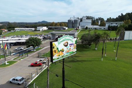 tagreuters.com2025binary_LYNXMPEL4M0X1-VIEWIMAGE