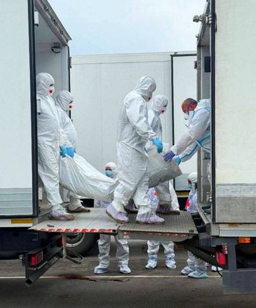 tagreuters.com2025binary_LYNXMPEL5C0CU-VIEWIMAGE